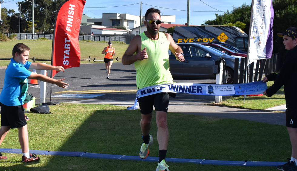 Mark Littlechild Triumphs at the Greaves Engineering 6k in Low Head