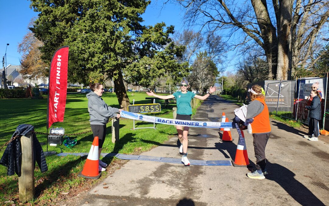 Elysia Bishop Wins the Councillor Anne-Marie Loader 8km at Westbury on a Clear and Crisp Race Day!